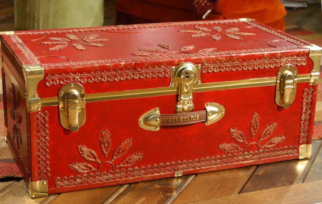 Vintage storage trunk ideas when it comes to restoration - Tidylife