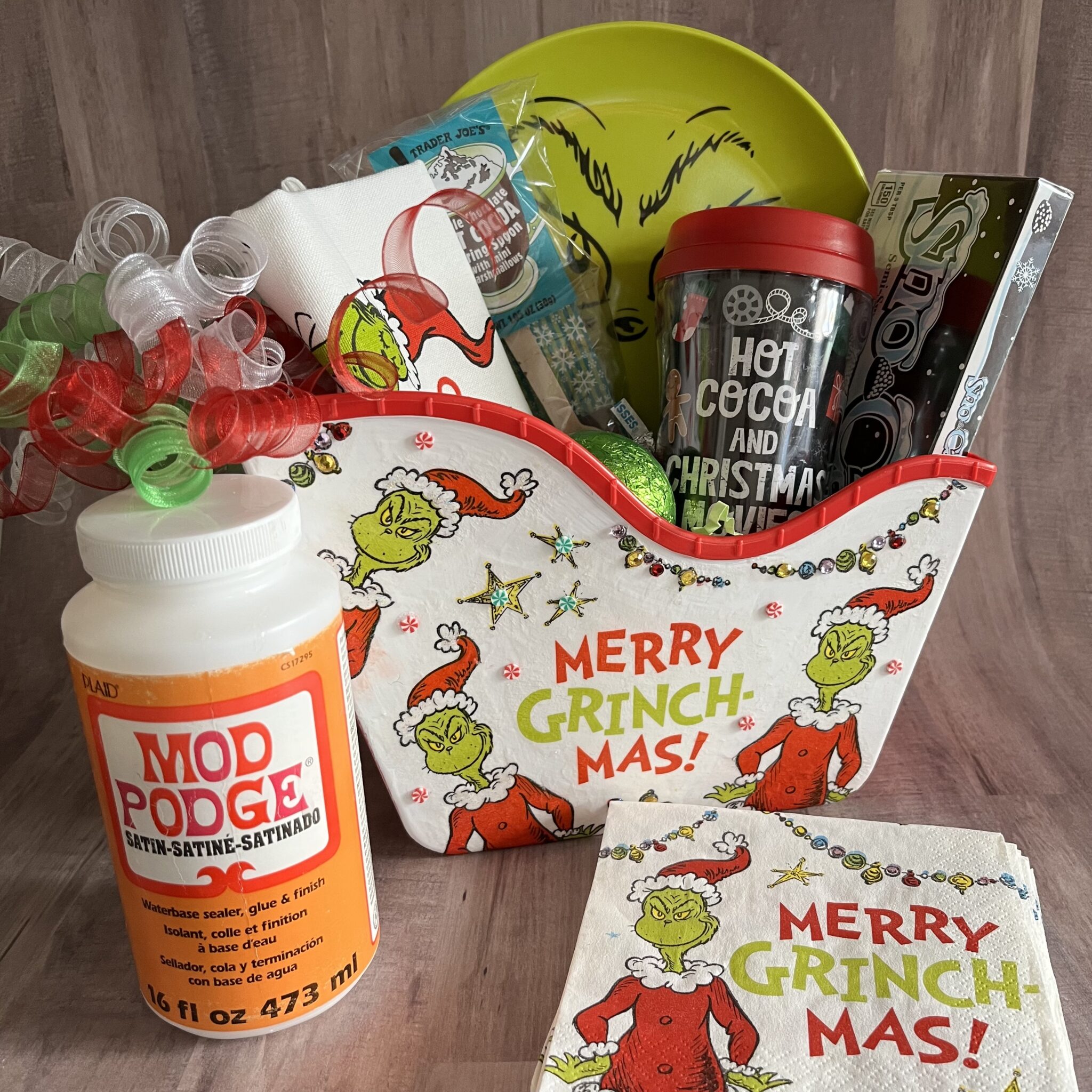 Grinch Dollar Tree Hot Cocoa T Basket With Napkin Decoupage Cathie